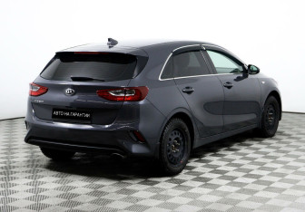 Подержанный автомобиль Kia Ceed Hatchback 2018 года (5 фото)