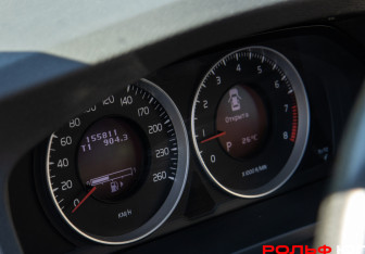 Подержанный автомобиль Volvo S60 2011 года (9 фото)