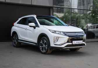 Подержанный автомобиль Mitsubishi Eclipse Cross 2022 года (3 фото)