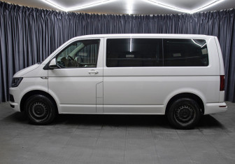 Подержанный автомобиль Volkswagen Caravelle 2019 года (8 фото)