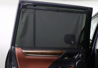 Подержанный автомобиль Lexus LX 2015 года (12 фото)