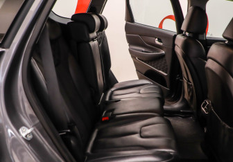 Подержанный автомобиль Hyundai Santa Fe 2021 года (20 фото)
