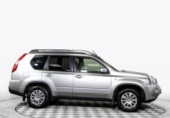 Подержанный автомобиль Nissan X-Trail 2008 года (3 фото)