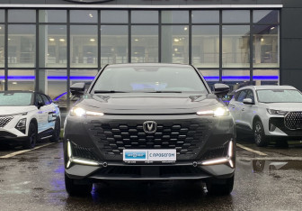 Подержанный автомобиль Changan UNI-K 2023 года (2 фото)