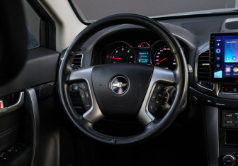Подержанный автомобиль Chevrolet Captiva 2014 года (12 фото)