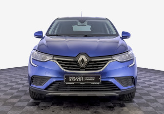 Подержанный автомобиль Renault Arkana 2021 года (2 фото)