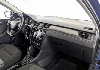 Подержанный автомобиль Skoda Rapid Liftback 2019 года (11 фото)