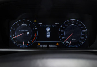 Подержанный автомобиль Land Rover Range Rover 2014 года (12 фото)