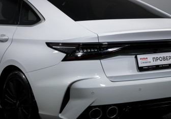 Подержанный автомобиль Chery Arrizo 8 2023 года (17 фото)