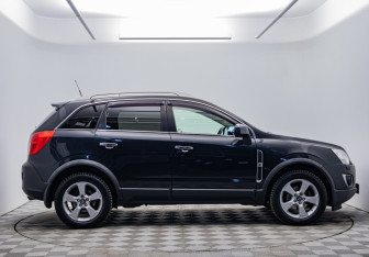 Подержанный автомобиль Opel Antara 2014 года (4 фото)