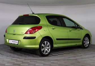 Подержанный автомобиль Peugeot 308 Hatchback 2008 года (5 фото)