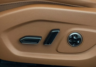 Подержанный автомобиль Voyah Free 2023 года (15 фото)