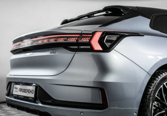 Подержанный автомобиль Zeekr 001 2023 года (26 фото)