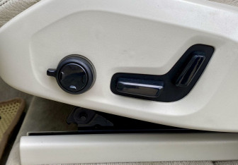 Подержанный автомобиль Volvo XC90 2015 года (21 фото)