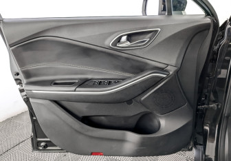 Подержанный автомобиль Москвич 3 2023 года (19 фото)