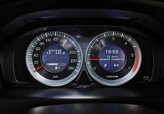 Подержанный автомобиль Volvo XC60 2012 года (12 фото)