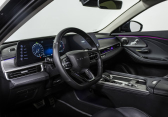 Подержанный автомобиль Chery Arrizo 8 2024 года (10 фото)