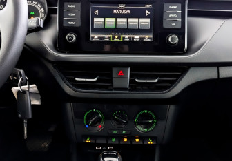 Подержанный автомобиль Skoda Rapid Liftback 2021 года (15 фото)