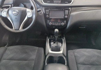 Подержанный автомобиль Nissan X-Trail 2017 года (12 фото)