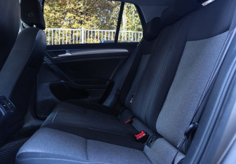 Подержанный автомобиль Volkswagen Golf Hatchback 2014 года (8 фото)