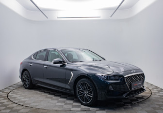 Подержанный автомобиль Genesis G70 2019 года (7 фото)