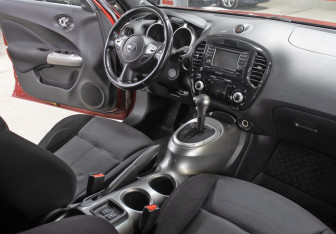 Подержанный автомобиль Nissan Juke 2012 года (11 фото)