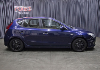 Подержанный автомобиль Hyundai i30 Hatchback 2010 года (4 фото)