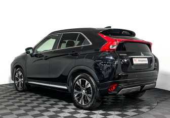 Подержанный автомобиль Mitsubishi Eclipse Cross 2019 года (7 фото)