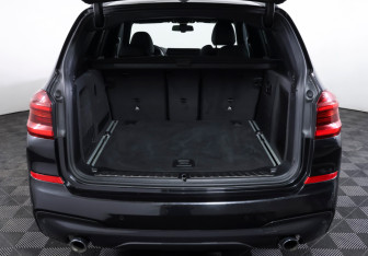 Подержанный автомобиль BMW X3 2019 года (9 фото)