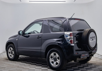 Подержанный автомобиль Suzuki Grand Vitara 2007 года (3 фото)