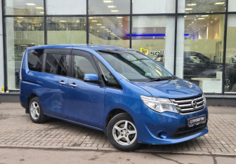 Подержанный автомобиль Nissan Serena Minivan 2016 года (3 фото)