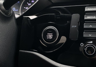 Подержанный автомобиль Kia Rio Hatchback 2019 года (13 фото)