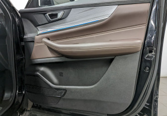 Подержанный автомобиль Chery Tiggo 8 Pro 2022 года (21 фото)