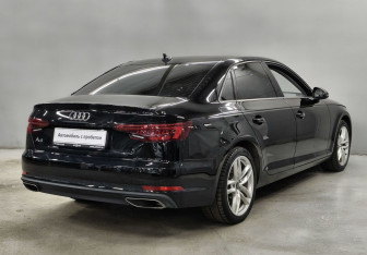 Подержанный автомобиль Audi A4 Sedan 2019 года (5 фото)