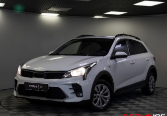 Подержанный автомобиль Kia Rio Hatchback 2022 года (17 фото)