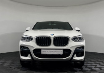 Подержанный автомобиль BMW X4 2019 года (3 фото)