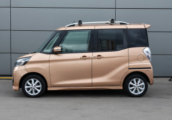 Подержанный автомобиль Nissan Dayz Roox 2018 года (8 фото)
