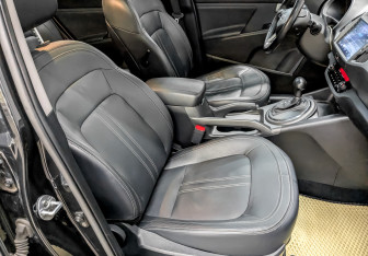 Подержанный автомобиль Kia Sportage 2011 года (24 фото)