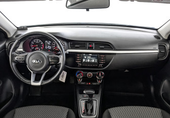 Подержанный автомобиль Kia Rio Sedan 2020 года (14 фото)