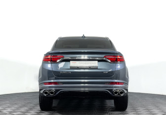 Подержанный автомобиль Geely Tugella 2022 года (6 фото)