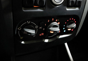 Подержанный автомобиль LADA (ВАЗ) Largus Wagon 2014 года (20 фото)