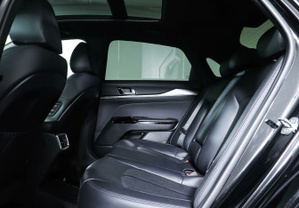 Подержанный автомобиль Kia K5 2021 года (25 фото)