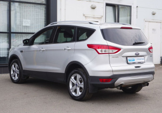 Подержанный автомобиль Ford Kuga 2013 года (7 фото)