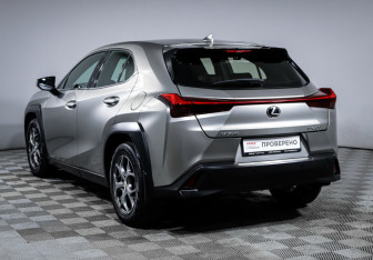 Подержанный автомобиль Lexus UX 2019 года (7 фото)