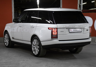 Подержанный автомобиль Land Rover Range Rover 2013 года (7 фото)