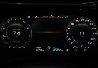 Подержанный автомобиль Geely Tugella 2023 года (12 фото)