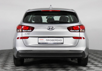 Подержанный автомобиль Hyundai i30 Wagon 2022 года (6 фото)