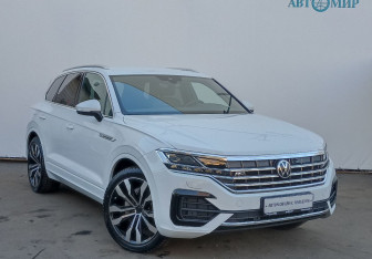 Подержанный автомобиль Volkswagen Touareg 2019 года (3 фото)