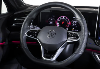 Подержанный автомобиль Volkswagen Tiguan 2025 года (15 фото)