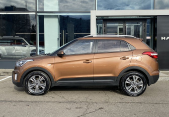 Подержанный автомобиль Hyundai Creta 2017 года (8 фото)